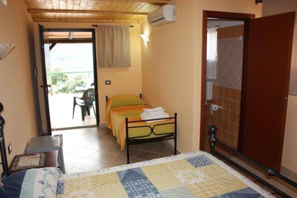 Agriturismo Ghiritina Francavilla di Sicilia Ruang foto